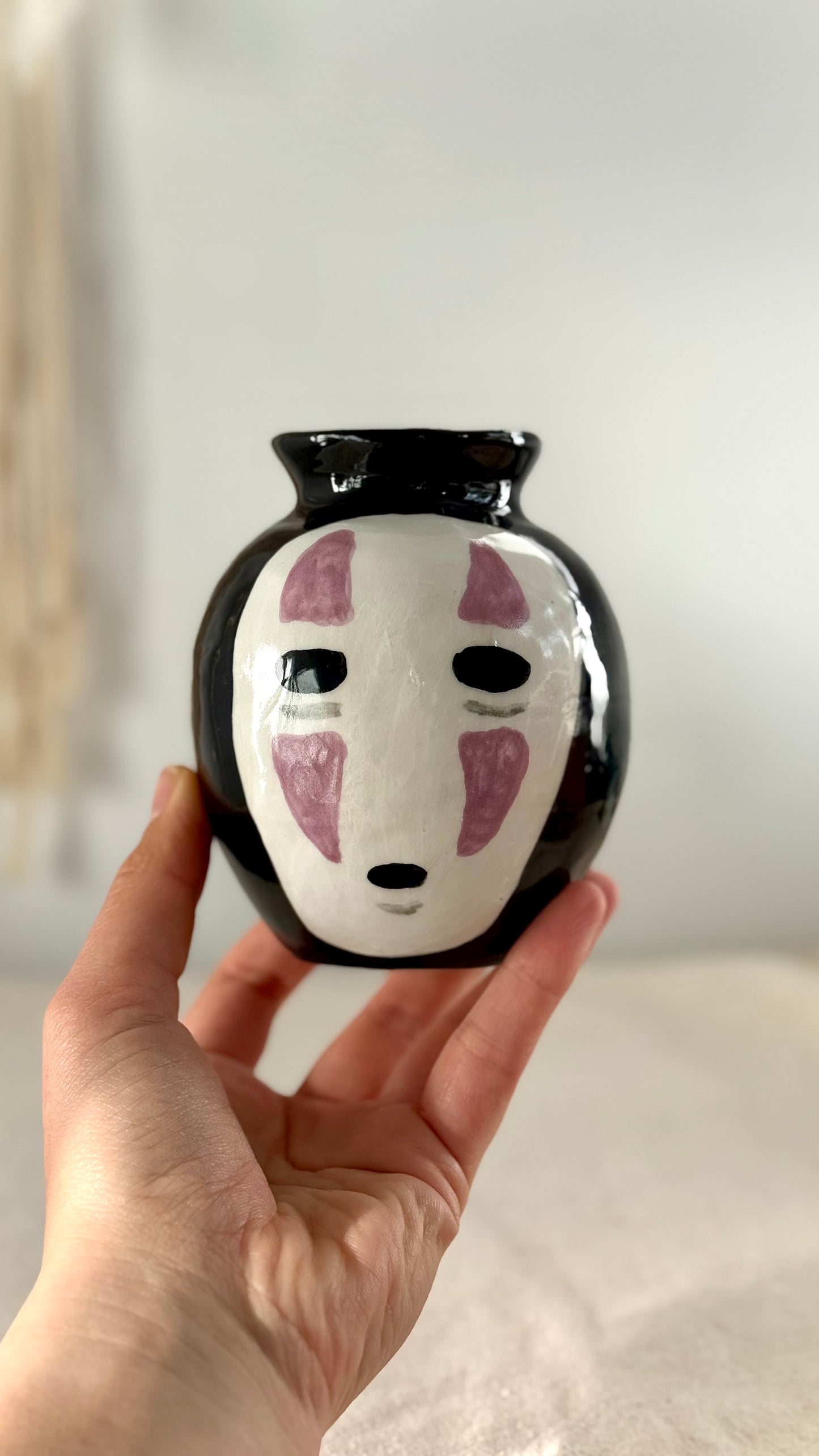 No-Face Vase