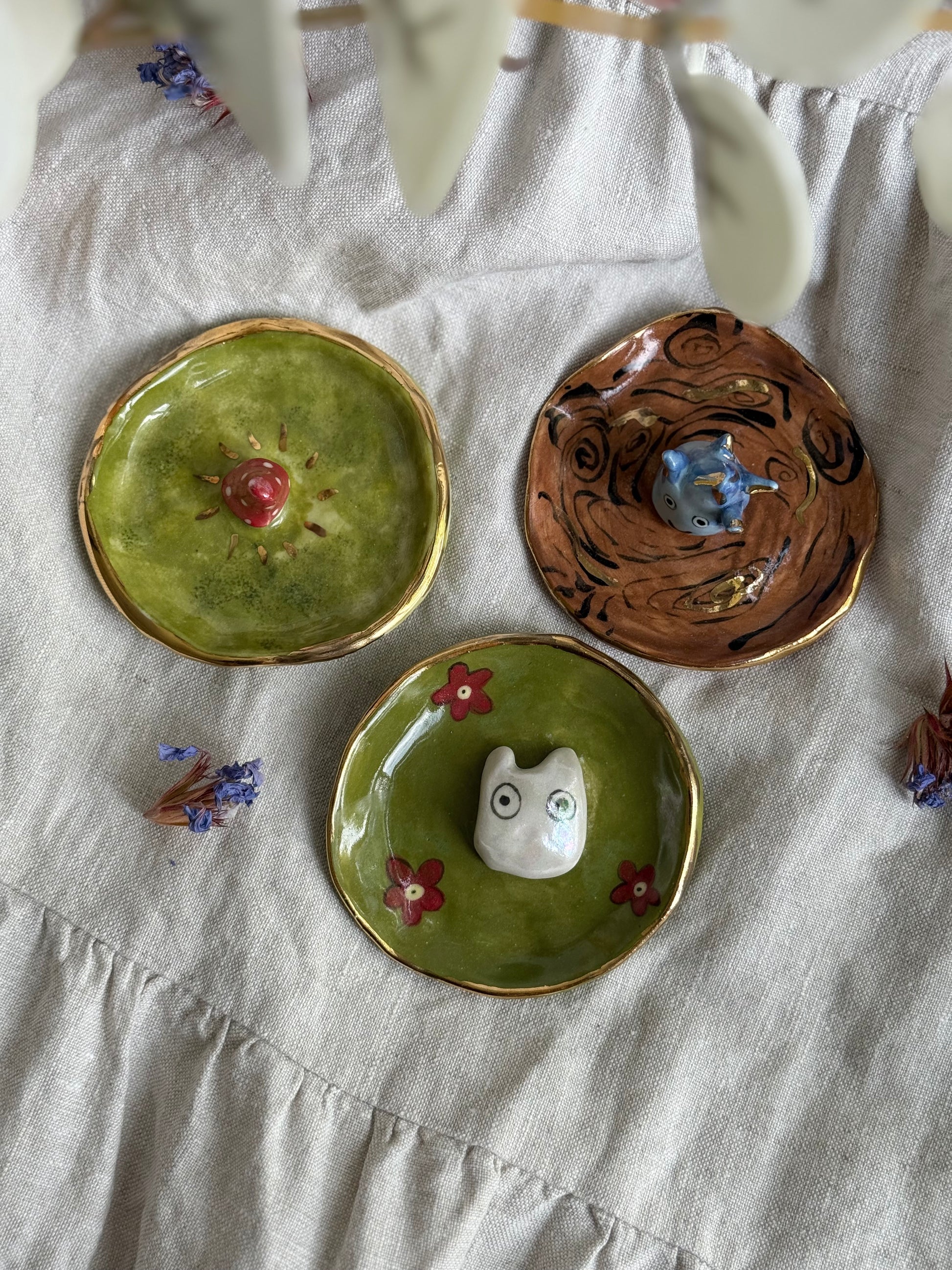 Handmade Ceramic Ring Dish – Gold Rimmed Forest Spirit Trinket Bowl - SL ceramics 