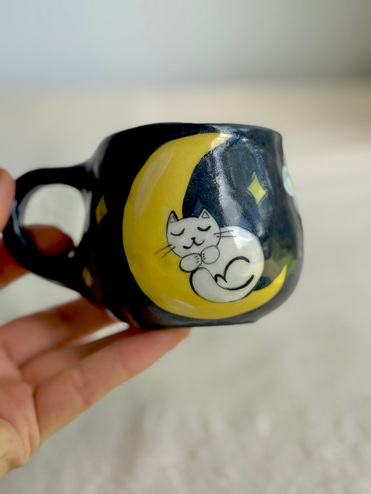 Sleeping Cat on the Moon - SL ceramics 