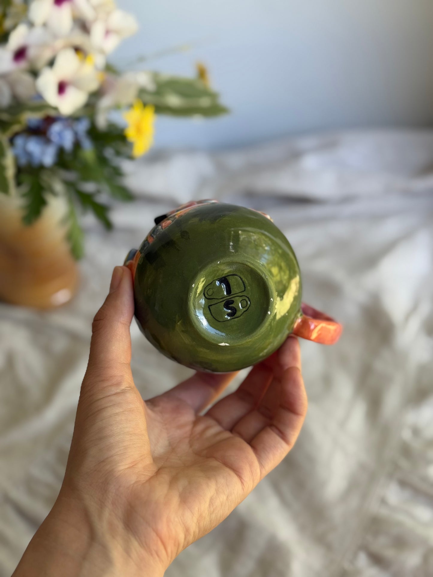 tyle D gold accent hot air balloon mug – unique handmade ceramics Melbourne