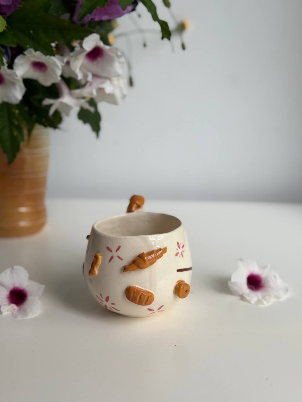 Ghibli-Inspired Kiki Mug – 3D Croissants & Bread, Kiki on Her Broom 320 ml - SL ceramics 