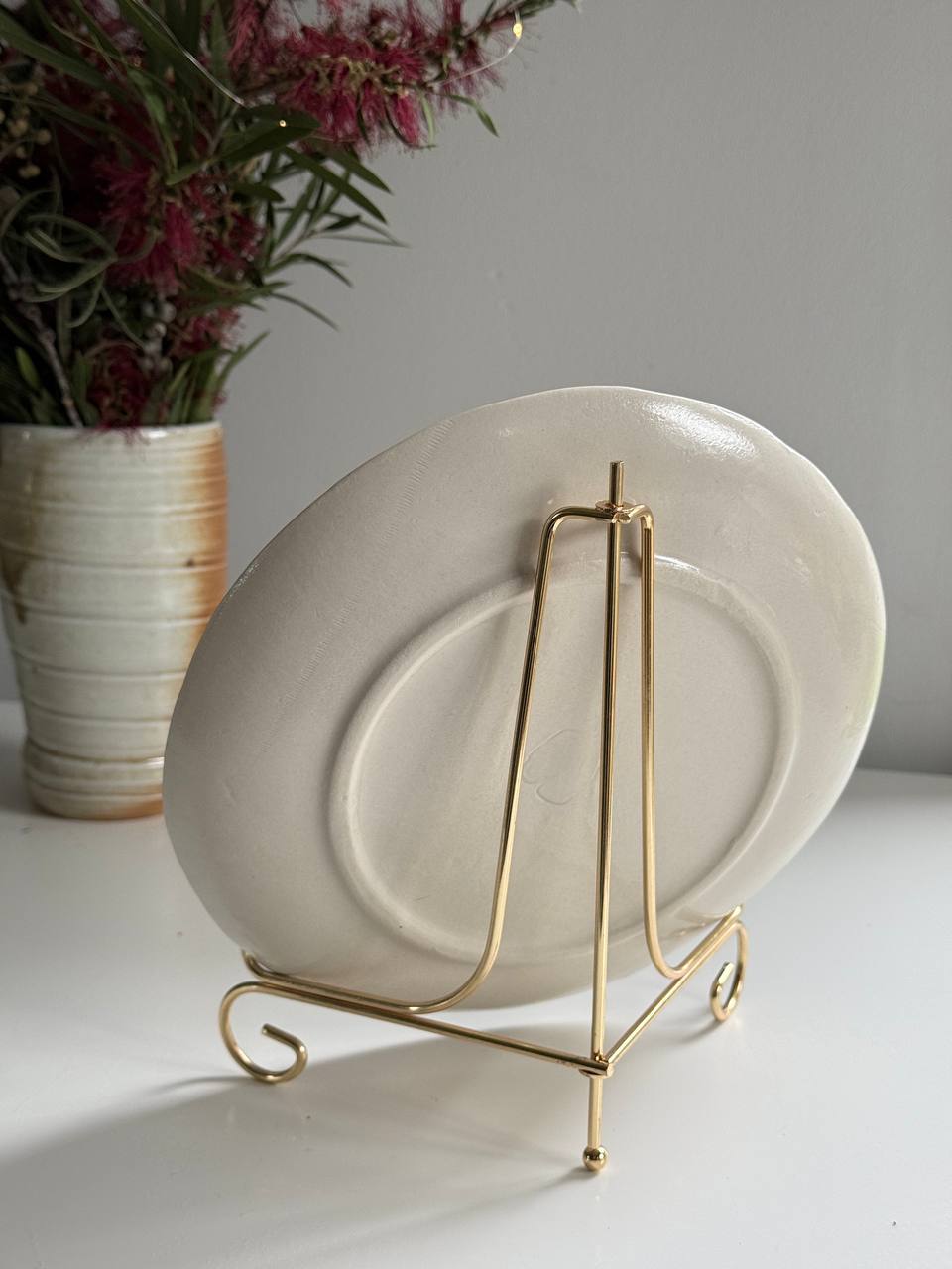 Howl’s Moving Castle Large Plate – Hand-painted Ceramic Dish Featuring Howl Holding Calcifer - SL ceramics 