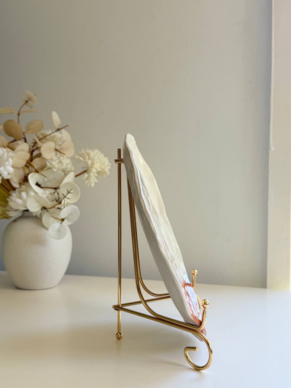 Suzume no Tojimari Ceramic Plate – Hand-Painted 22cm Stoneware Dish with Suzume & Daijin - SL ceramics 