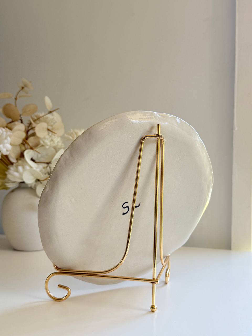 Suzume no Tojimari Ceramic Plate – Hand-Painted 22cm Stoneware Dish with Suzume & Daijin - SL ceramics 