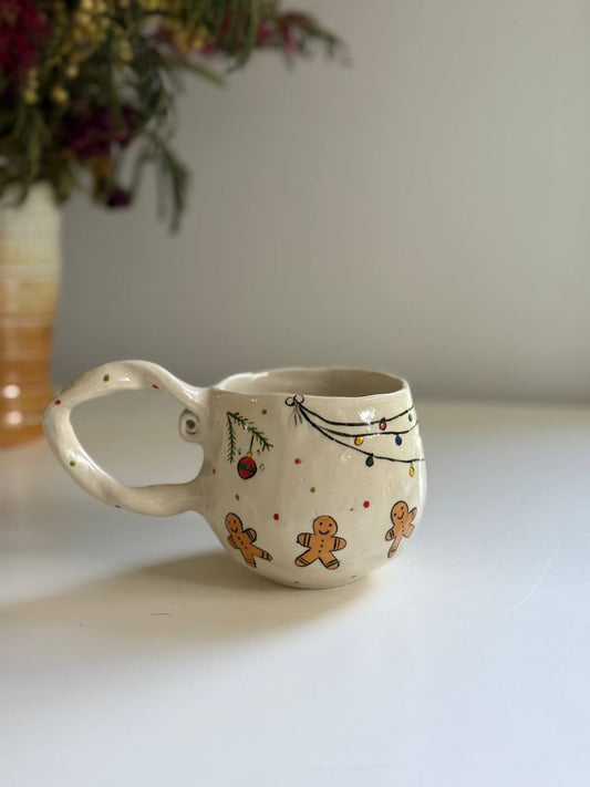 Christmas Mug with Gingerbread men - SL ceramics 
