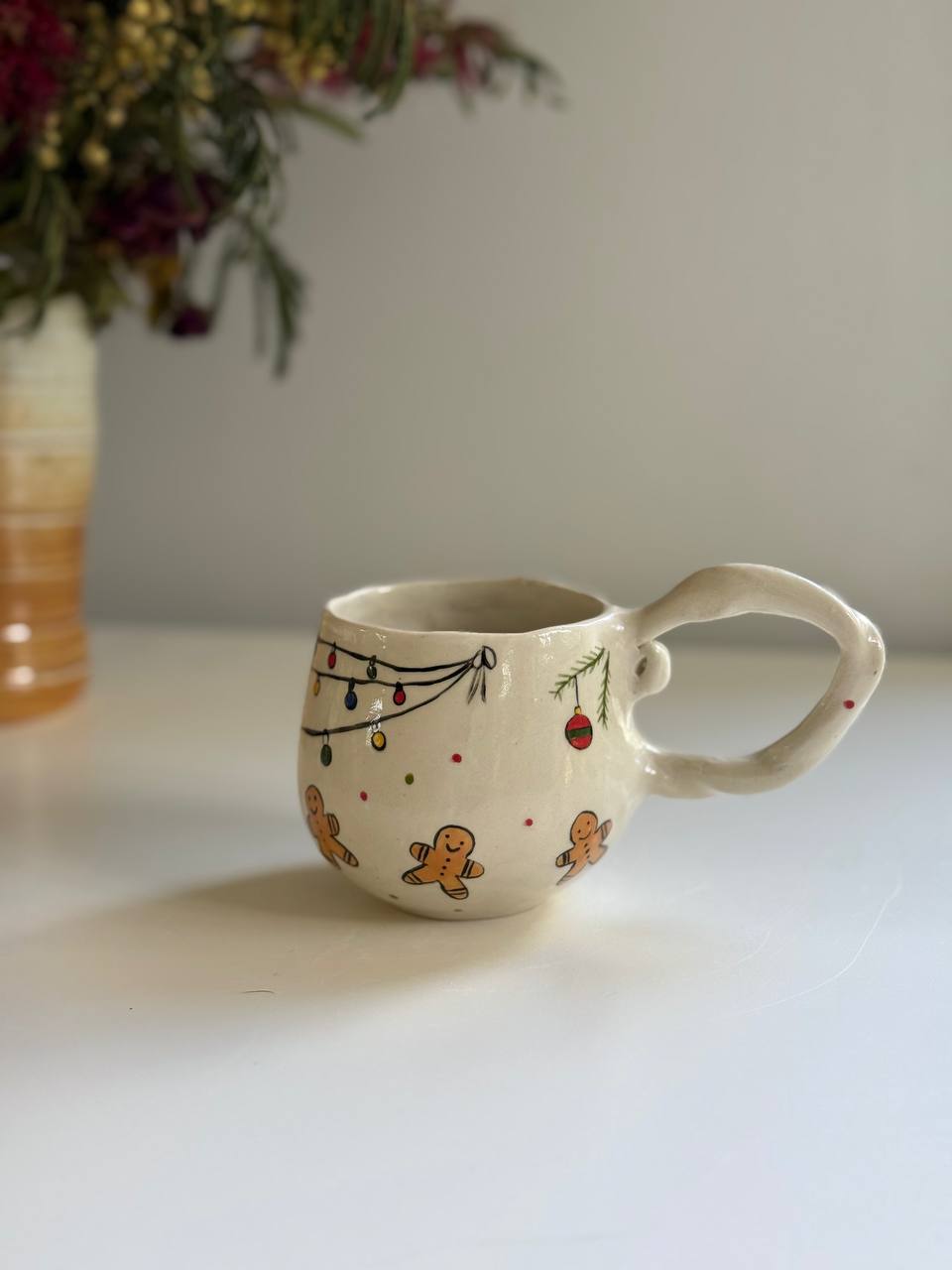 Christmas Mug with Gingerbread men - SL ceramics 