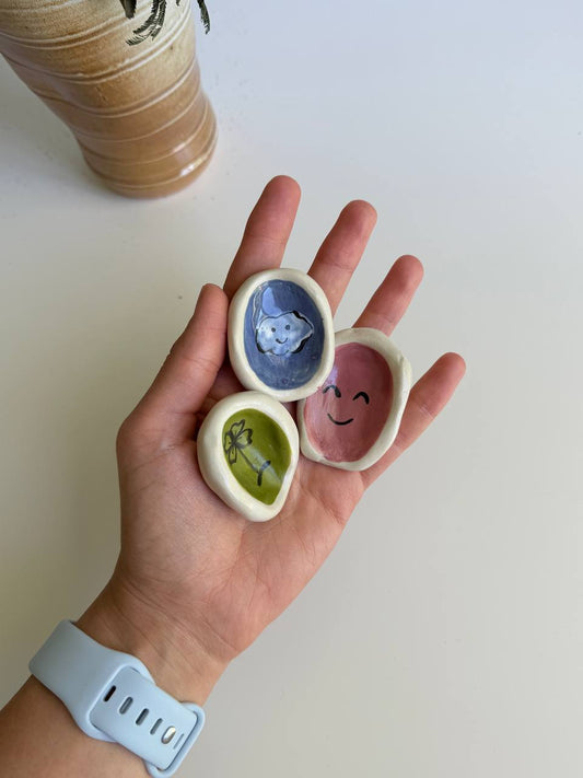 Set of 3 Worry Stones – Random Designs - SL ceramics 